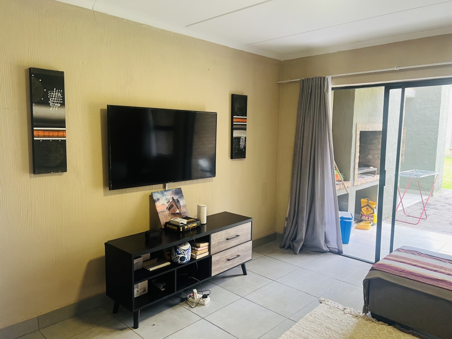 2 Bedroom Property for Sale in Pomona Gauteng