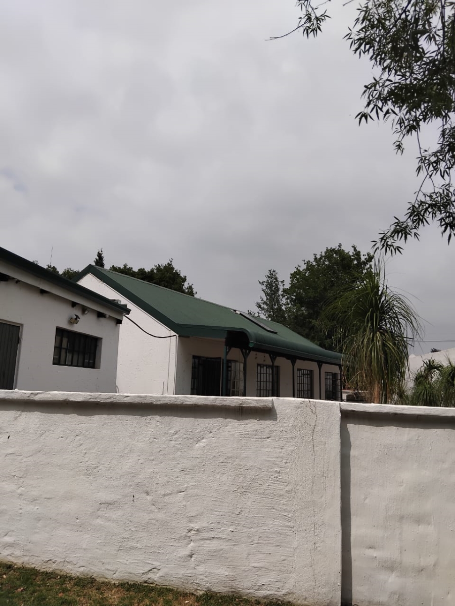 3 Bedroom Property for Sale in Vorna Valley Gauteng