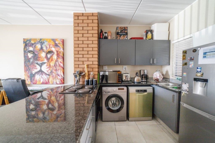 2 Bedroom Property for Sale in Vorna Valley Gauteng