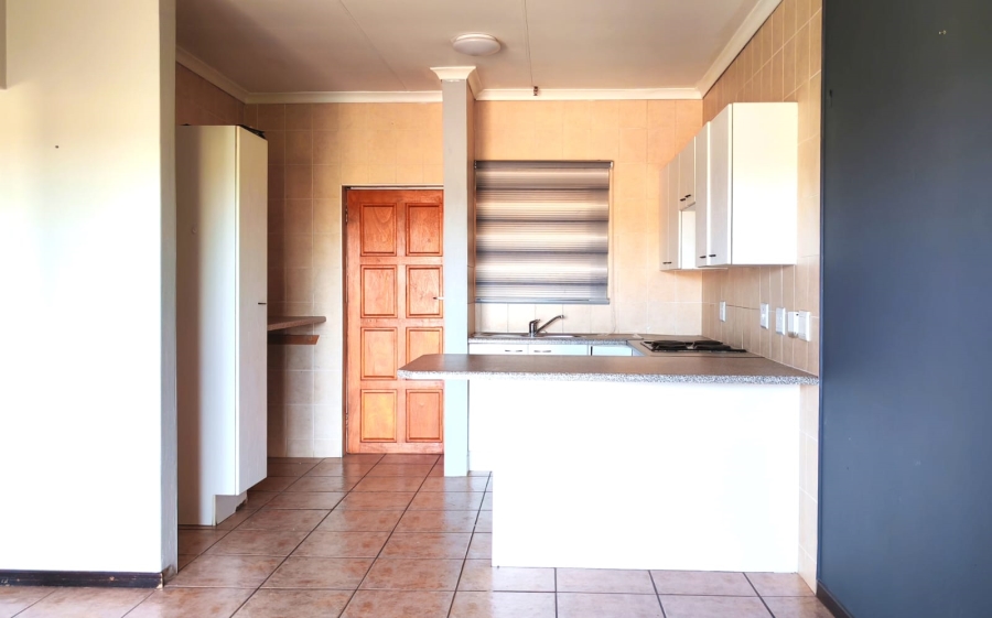 2 Bedroom Property for Sale in Noordheuwel Gauteng