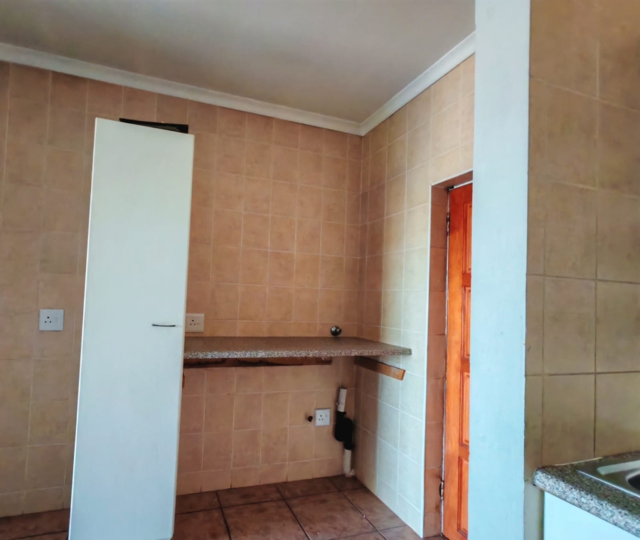 2 Bedroom Property for Sale in Noordheuwel Gauteng