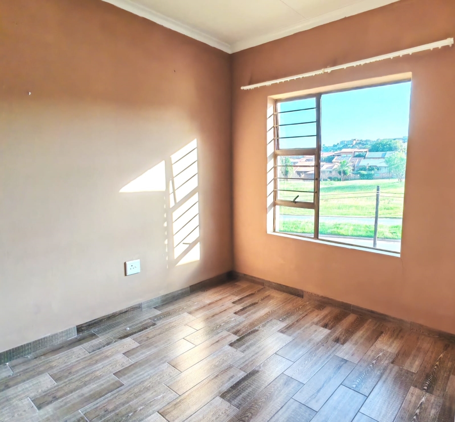 2 Bedroom Property for Sale in Noordheuwel Gauteng