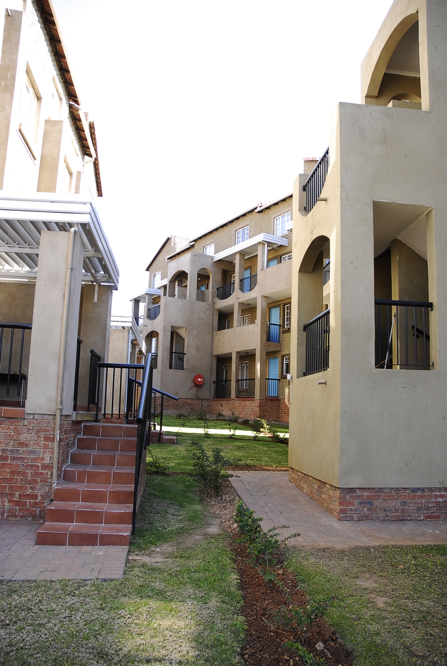 To Let 2 Bedroom Property for Rent in Castleview Gauteng