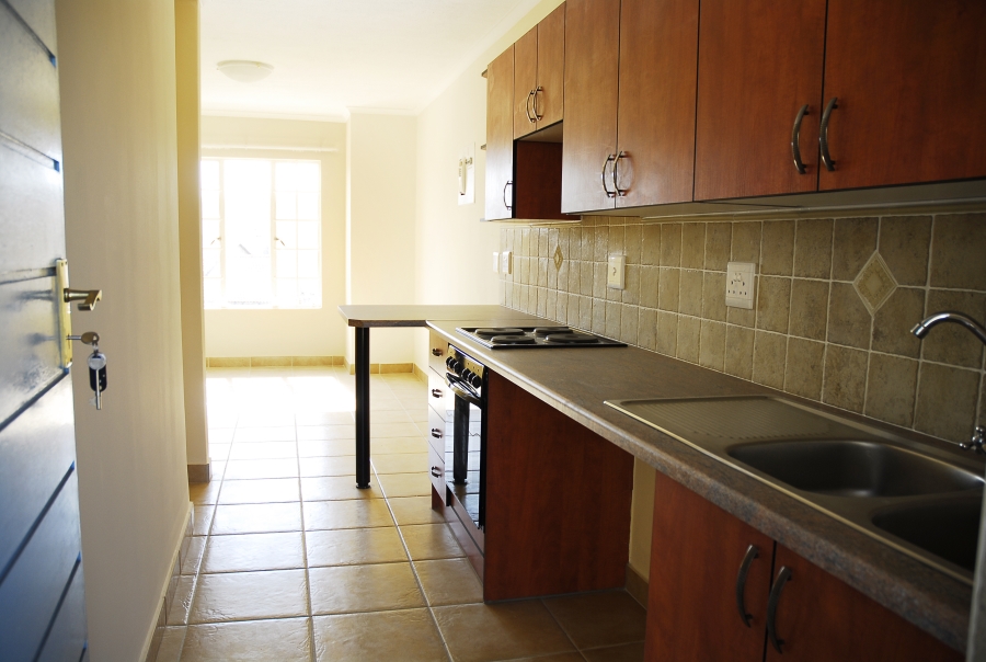 To Let 2 Bedroom Property for Rent in Castleview Gauteng