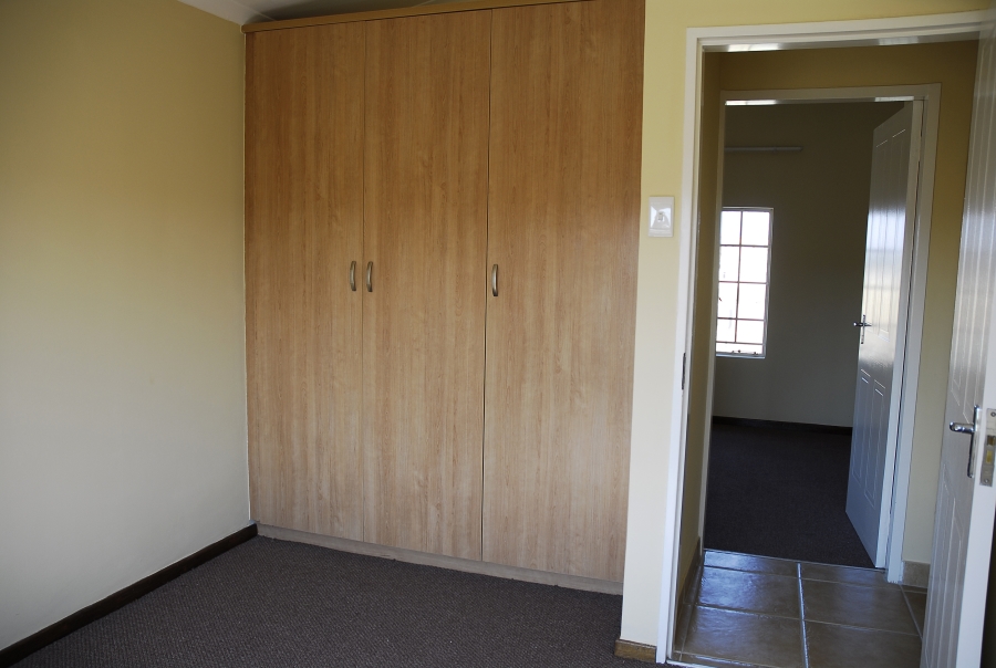 To Let 2 Bedroom Property for Rent in Castleview Gauteng