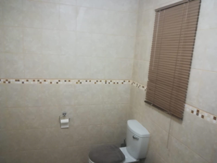 2 Bedroom Property for Sale in Vanderbijlpark CE 4 Gauteng