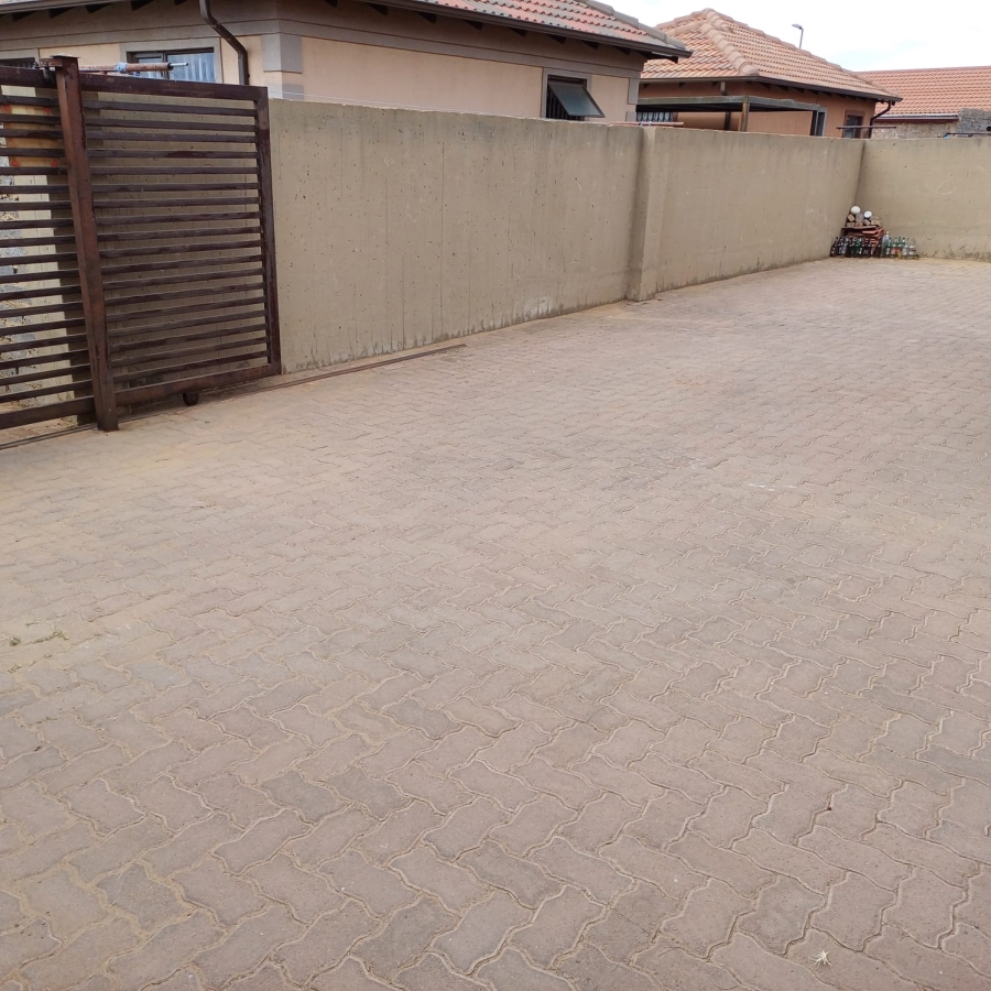 2 Bedroom Property for Sale in Vanderbijlpark CE 4 Gauteng