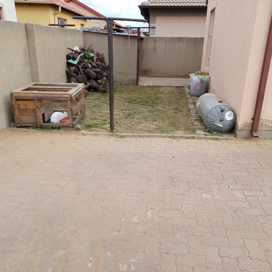 2 Bedroom Property for Sale in Vanderbijlpark CE 4 Gauteng