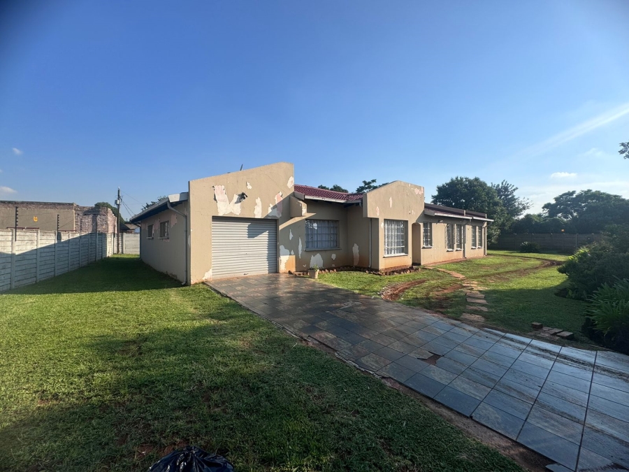 3 Bedroom Property for Sale in Dawn Park Gauteng