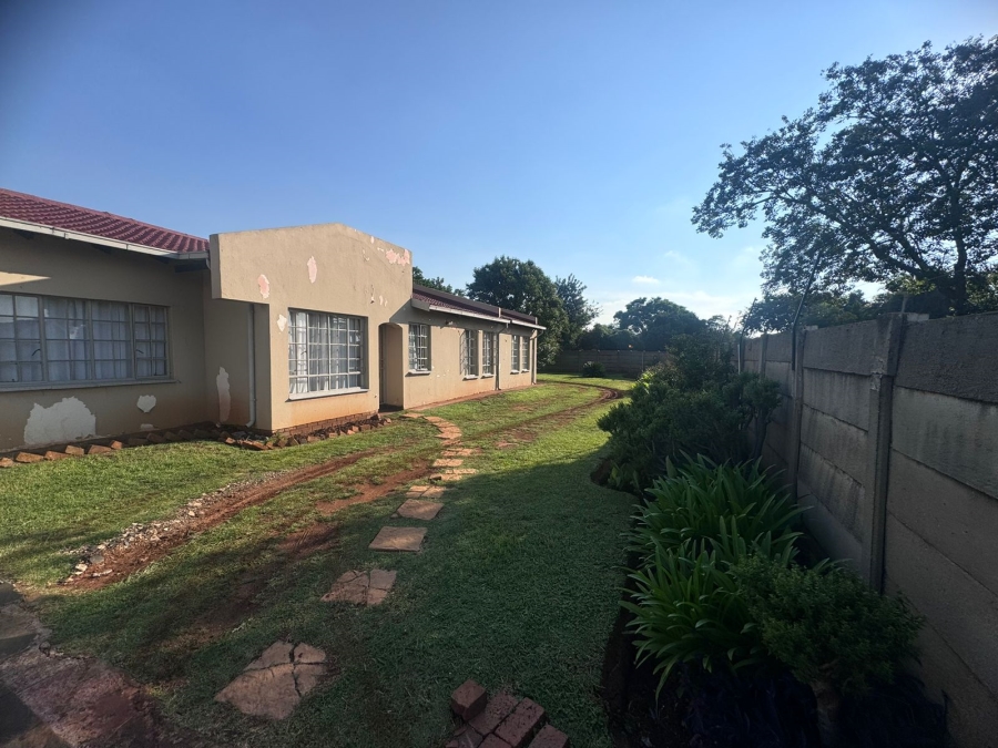 3 Bedroom Property for Sale in Dawn Park Gauteng