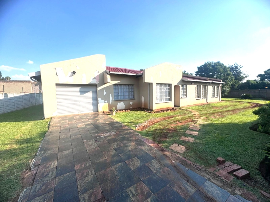 3 Bedroom Property for Sale in Dawn Park Gauteng