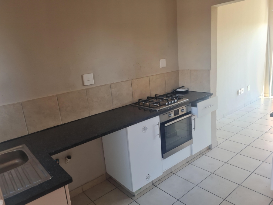 To Let 2 Bedroom Property for Rent in Dunnottar Gauteng