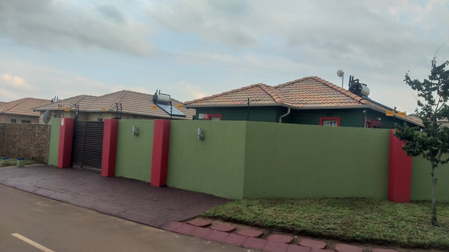 To Let 3 Bedroom Property for Rent in Sky City Gauteng