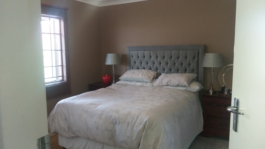 To Let 3 Bedroom Property for Rent in Sky City Gauteng