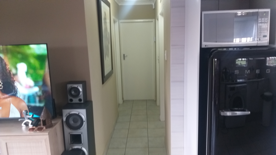 To Let 3 Bedroom Property for Rent in Sky City Gauteng