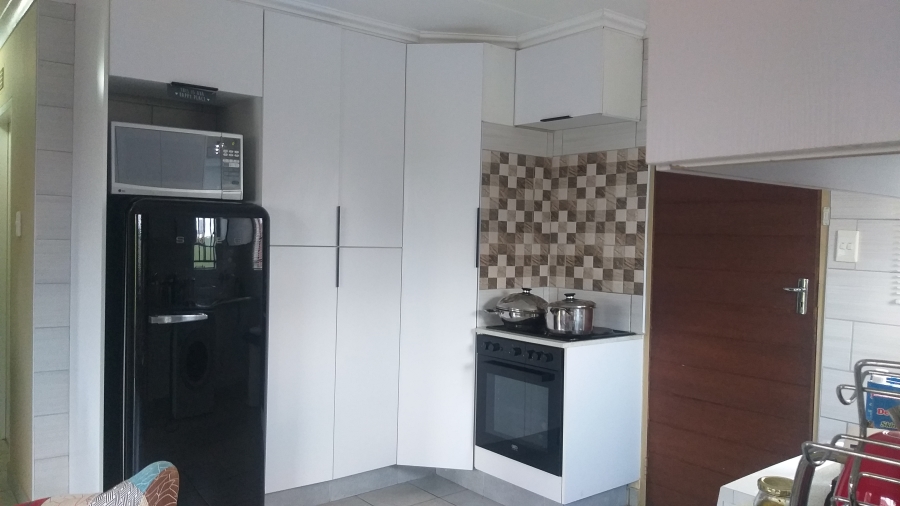 To Let 3 Bedroom Property for Rent in Sky City Gauteng