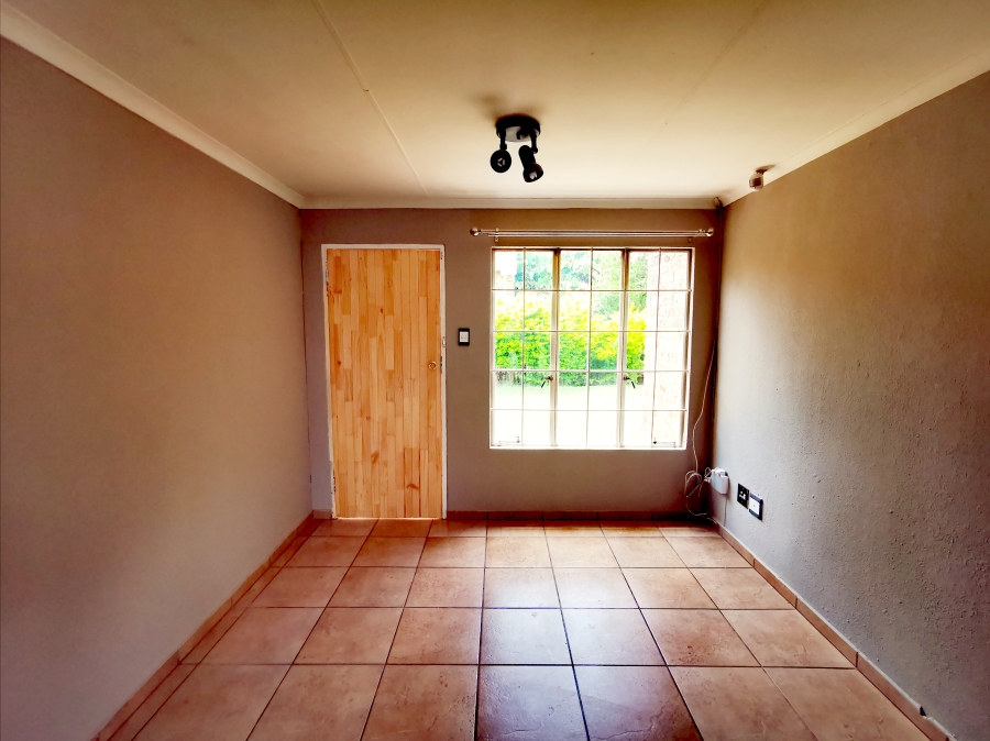 2 Bedroom Property for Sale in Allens Nek Gauteng