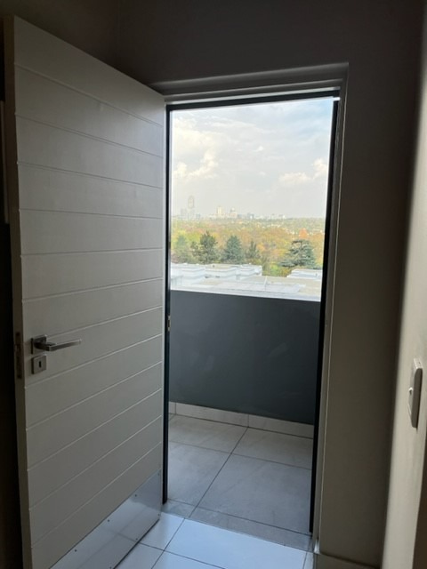 1 Bedroom Property for Sale in Bryanston Gauteng