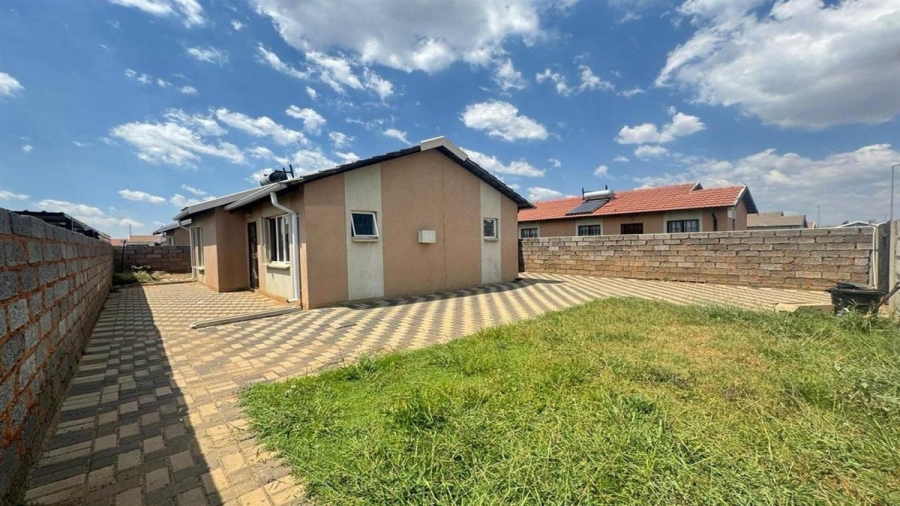 2 Bedroom Property for Sale in Windmill Park Gauteng