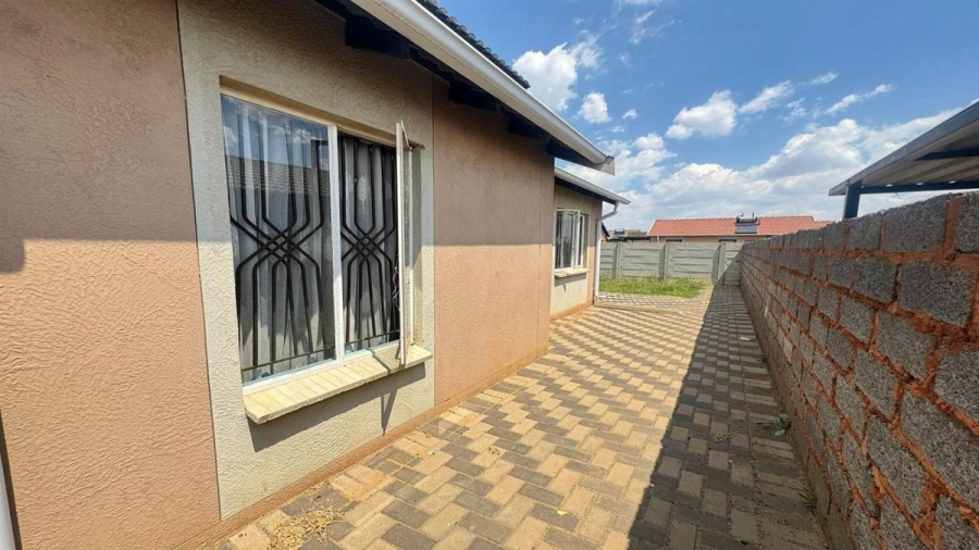 2 Bedroom Property for Sale in Windmill Park Gauteng