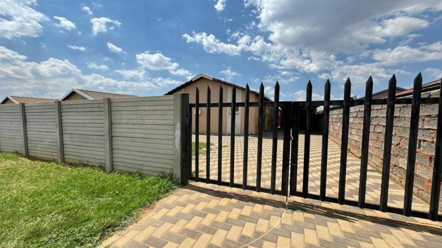 2 Bedroom Property for Sale in Windmill Park Gauteng