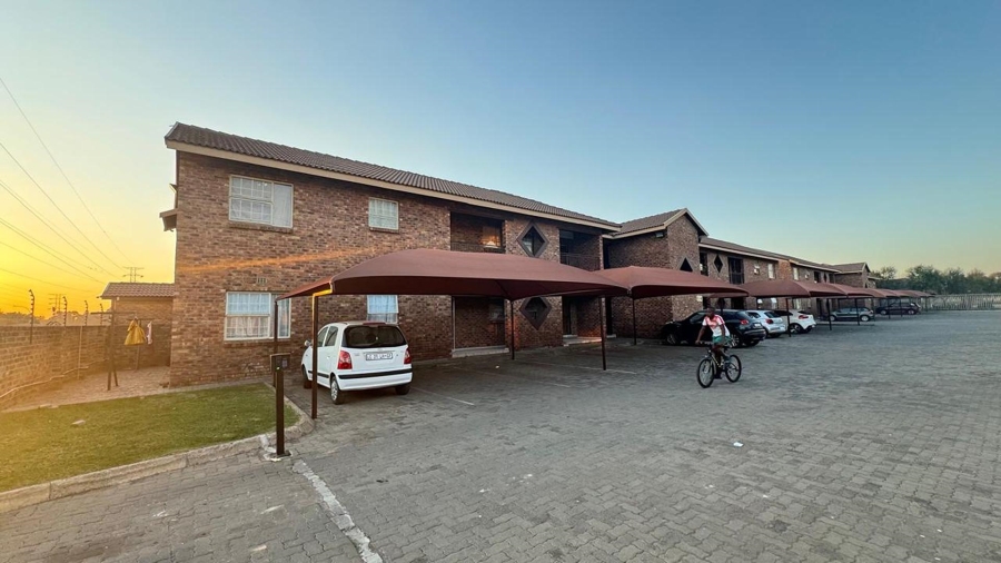 2 Bedroom Property for Sale in Crystal Park Gauteng