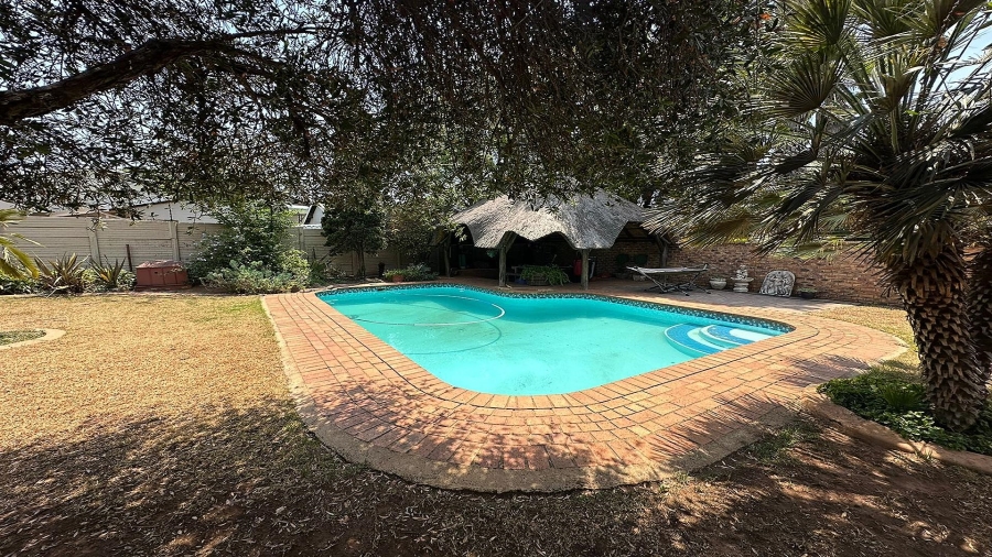 4 Bedroom Property for Sale in Morehill Gauteng