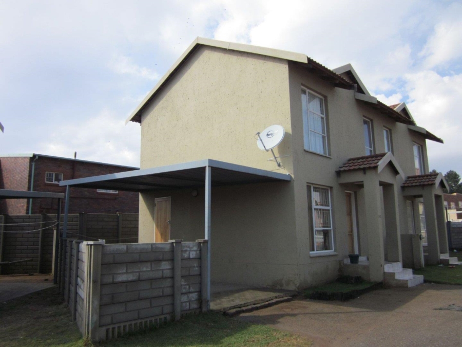 2 Bedroom Property for Sale in Vanderbijlpark CW 5 Gauteng