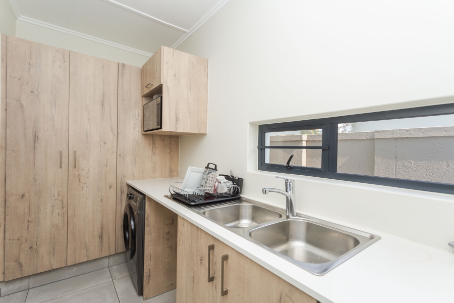 3 Bedroom Property for Sale in Broadacres Gauteng