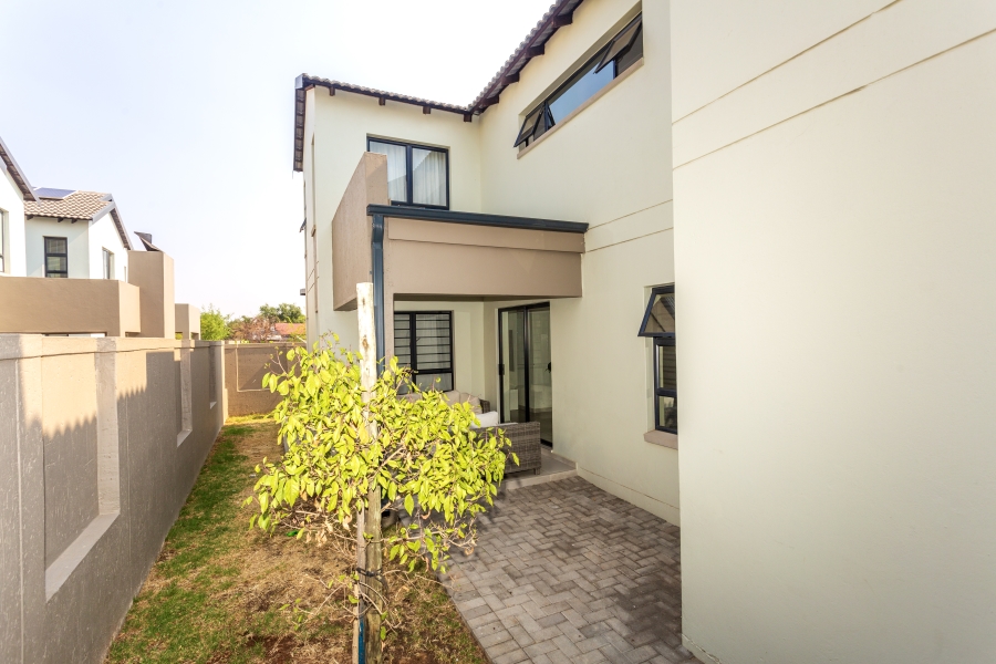 3 Bedroom Property for Sale in Broadacres Gauteng