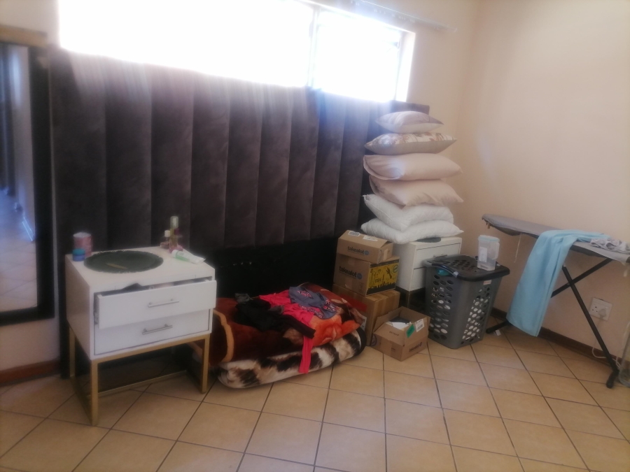 To Let 2 Bedroom Property for Rent in Halfway House Gauteng