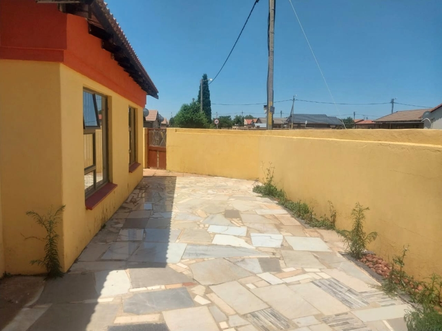 4 Bedroom Property for Sale in Windmill Park Gauteng