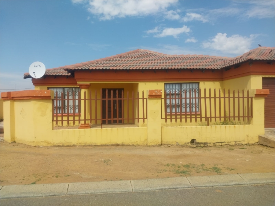 4 Bedroom Property for Sale in Windmill Park Gauteng