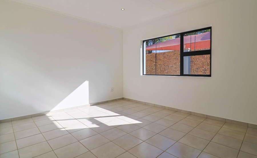 2 Bedroom Property for Sale in Brackendowns Gauteng