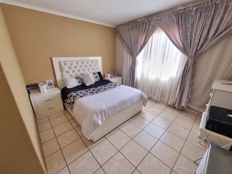 3 Bedroom Property for Sale in Liefde en Vrede Gauteng