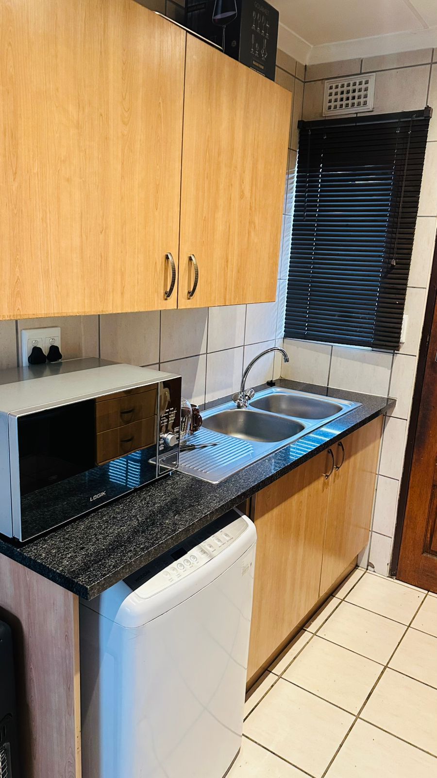 To Let 3 Bedroom Property for Rent in Clayville Gauteng