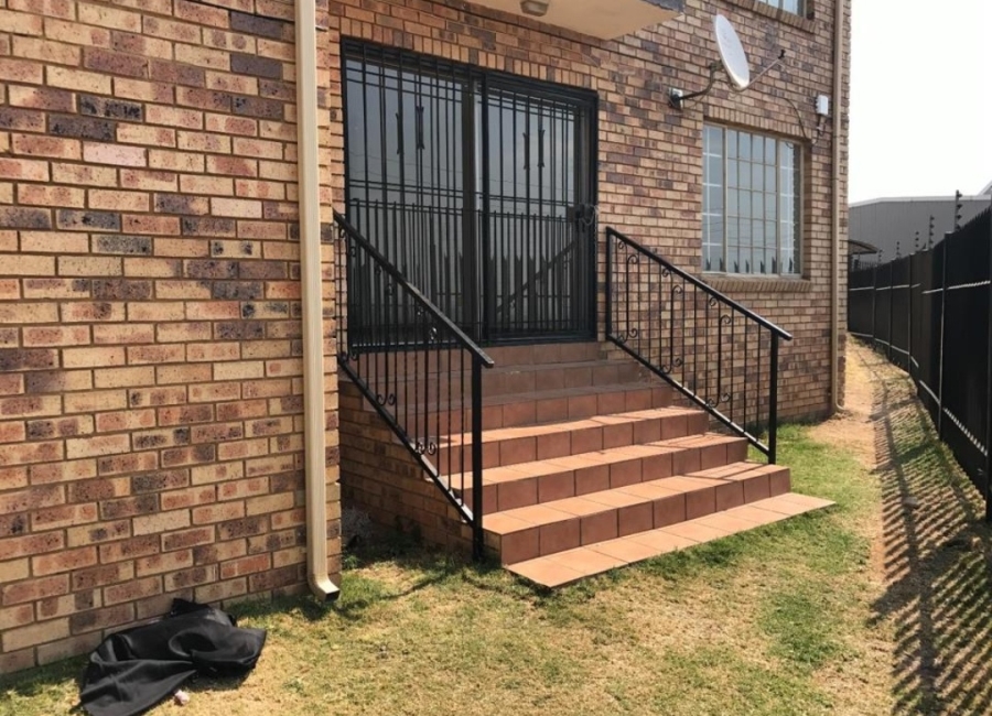 2 Bedroom Property for Sale in Northgate Gauteng