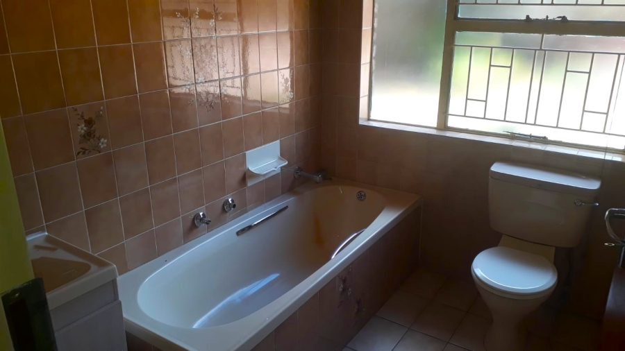 To Let 6 Bedroom Property for Rent in Rynfield Gauteng