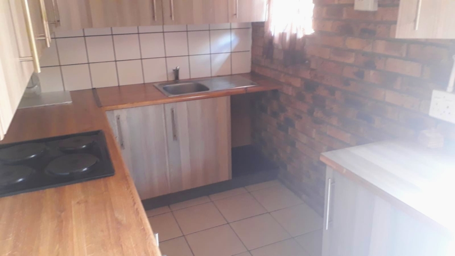 To Let 6 Bedroom Property for Rent in Rynfield Gauteng