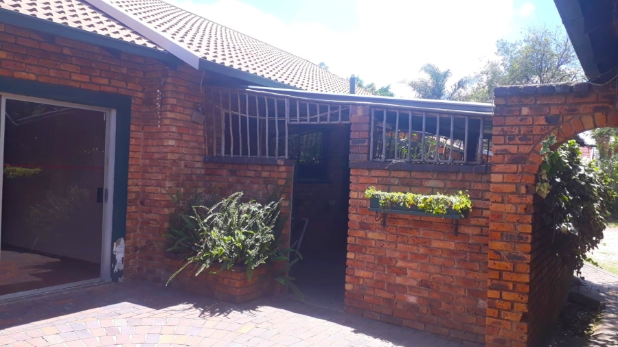 To Let 6 Bedroom Property for Rent in Rynfield Gauteng