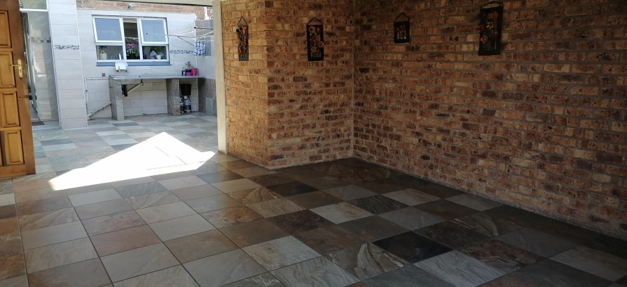 2 Bedroom Property for Sale in Benoni Central Gauteng