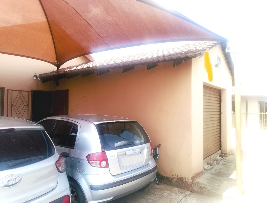 3 Bedroom Property for Sale in Likole Gauteng