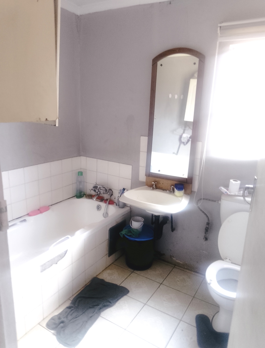 3 Bedroom Property for Sale in Likole Gauteng