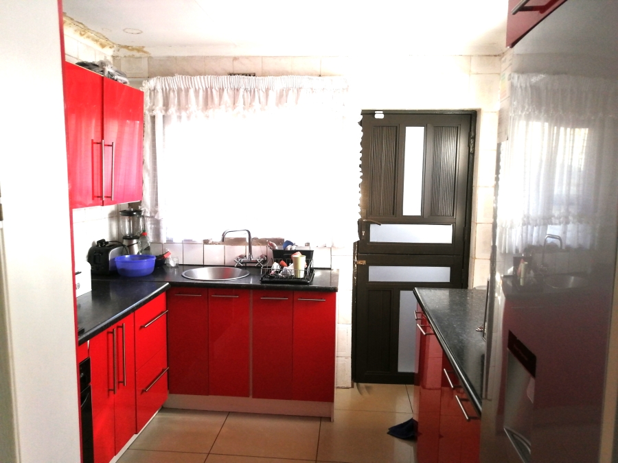 3 Bedroom Property for Sale in Likole Gauteng