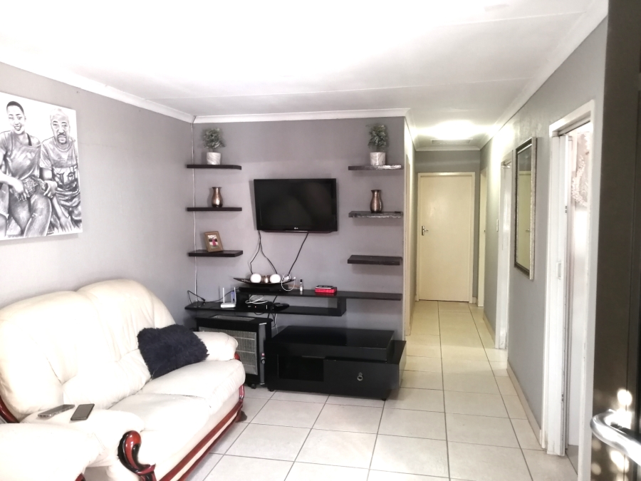 3 Bedroom Property for Sale in Likole Gauteng