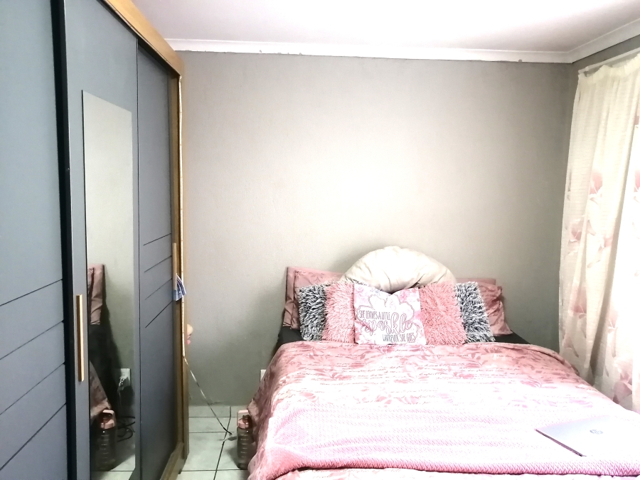 3 Bedroom Property for Sale in Likole Gauteng