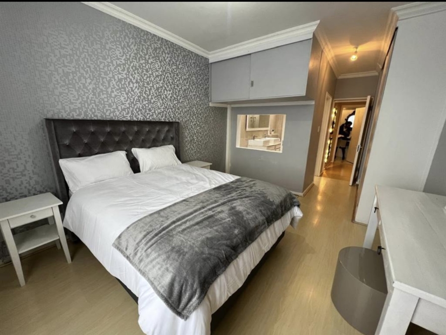 2 Bedroom Property for Sale in Sandton Central Gauteng