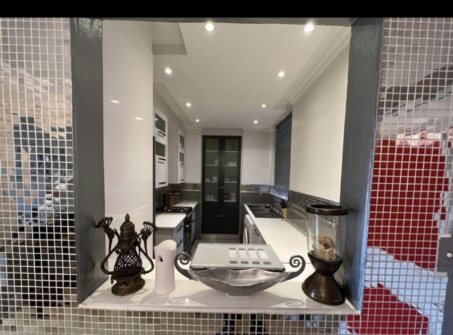 2 Bedroom Property for Sale in Sandton Central Gauteng