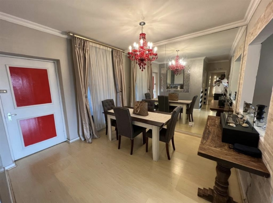 2 Bedroom Property for Sale in Sandton Central Gauteng