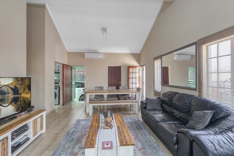 2 Bedroom Property for Sale in Halfway Gardens Gauteng